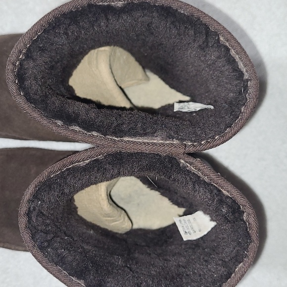 UGG Classic ll Brown Boots Size 8 Women's - Picture 5 of 9